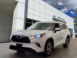 Used 2022 Toyota Highlander XLE image 1