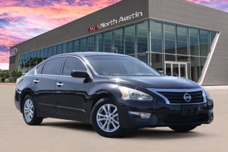 Used 2015 Nissan Altima 2.5 S w/ Sport Value Package image 1
