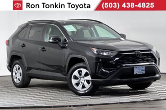 Used 2019 Toyota RAV4 LE image 1