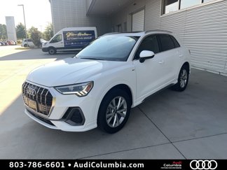 Used 2024 Audi Q3 2.0T Premium image 1