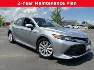 Used 2019 Toyota Camry LE image 1