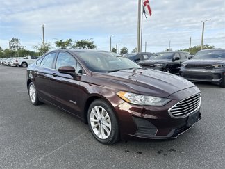 Used 2019 Ford Fusion SE image 1