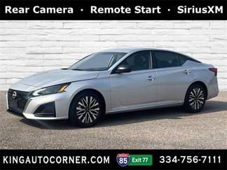 Used 2024 Nissan Altima 2.5 SV image 1