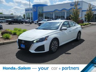 Used 2023 Nissan Altima 2.5 SV image 1