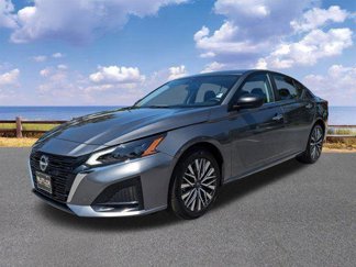 Used 2024 Nissan Altima 2.5 SV image 1