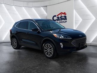 Used 2022 Ford Escape Titanium image 1
