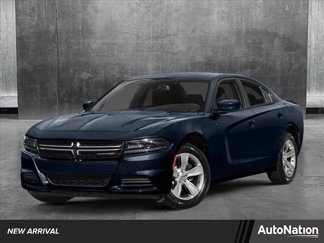 Used 2015 Dodge Charger SXT image 1