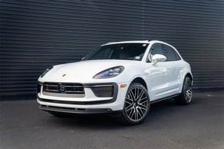 Certified 2025 Porsche Macan image 1