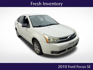 Used 2010 Ford Focus SE image 1