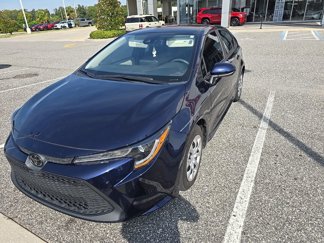 Used 2022 Toyota Corolla LE image 1