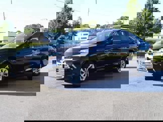 Used 2016 Toyota Camry LE image 1