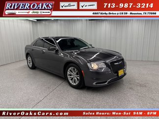 Used 2017 Chrysler 300 Limited image 1