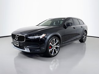 Used 2017 Volvo V90 T6 Cross Country image 1