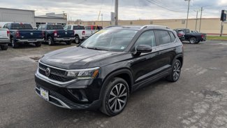Used 2022 Volkswagen Taos SE w/ Panoramic Sunroof Package image 1