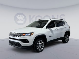 Used 2022 Jeep Compass Latitude image 1
