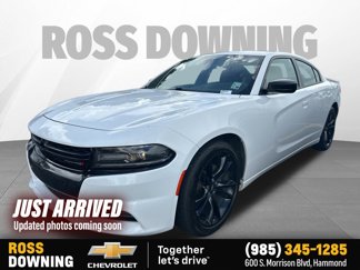 Used 2018 Dodge Charger SXT w/ Blacktop Package image 1