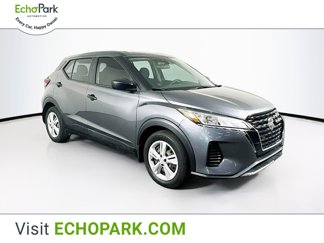 Used 2021 Nissan Kicks S image 1