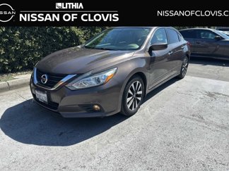 Used 2016 Nissan Altima 2.5 SV image 1