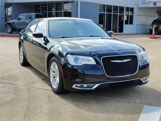 Used 2021 Chrysler 300 Touring L image 1