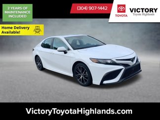 Used 2021 Toyota Camry SE image 1