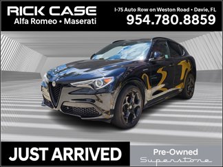 Used 2022 Alfa Romeo Stelvio Veloce image 1