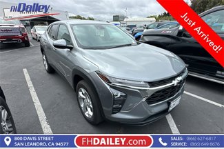 Used 2024 Chevrolet Trax LS w/ LS Convenience Package image 1