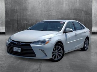Used 2017 Toyota Camry XLE image 1