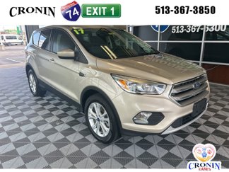 Used 2017 Ford Escape SE image 1