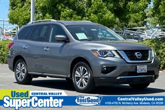 Used 2020 Nissan Pathfinder SL image 1
