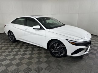 New 2025 Hyundai Elantra SEL image 1