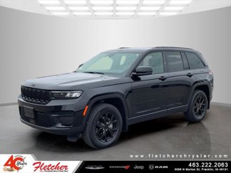 Used 2024 Jeep Grand Cherokee Altitude image 1
