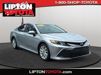 Used 2022 Toyota Camry LE image 1