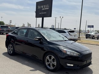 Used 2018 Ford Focus SE w/ SE Appearance Package image 1