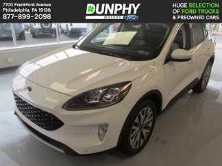 Used 2022 Ford Escape Titanium w/ Class II Trailer Tow Package image 1