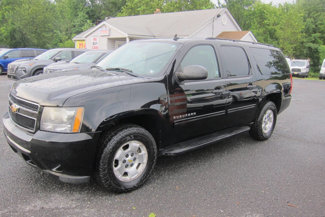 Used 2010 Chevrolet Suburban LS image 1