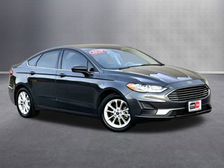 Used 2020 Ford Fusion SE image 1