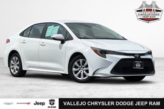 Used 2022 Toyota Corolla LE image 1