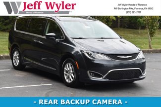 Used 2020 Chrysler Pacifica Touring-L image 1