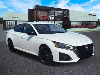 Used 2023 Nissan Altima 2.5 SR image 1