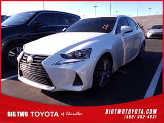 Used 2017 Lexus IS 200t image 1