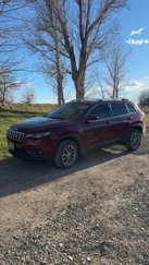 Used 2019 Jeep Cherokee Latitude Plus w/ Cold Weather Group image 1
