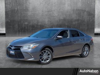 Used 2017 Toyota Camry SE image 1