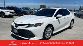 Used 2018 Toyota Camry LE image 1