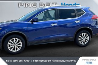 Used 2020 Nissan Rogue SV image 1