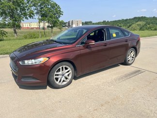 Used 2016 Ford Fusion SE image 1