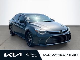 Used 2018 Toyota Avalon XLE image 1