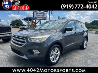 Used 2017 Ford Escape SE image 1