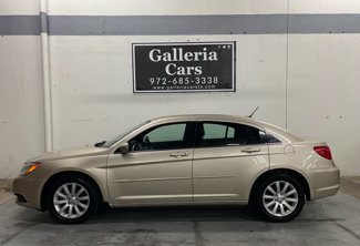 Used 2014 Chrysler 200 Touring image 1
