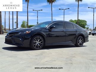 Used 2022 Toyota Camry SE image 1