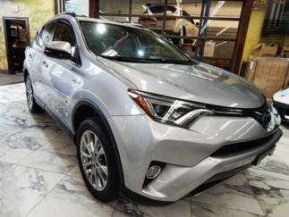 Used 2017 Toyota RAV4 Limited image 1